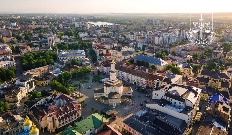 У Франківську місцева прокуратура планує вимагати 9 мільйонів гривень з компаній-забудовників.