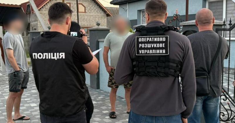 Другий етап великої спецоперації: заблоковано численні канали для ухилянтів, понад 30 осіб отримали підозру. ФОТОрепортаж.