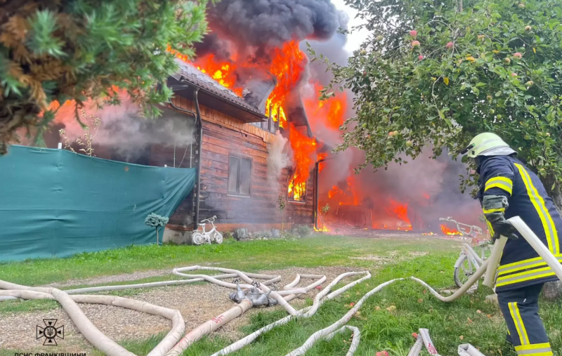 У Косівському районі ліквідували пожежу в житловому будинку.