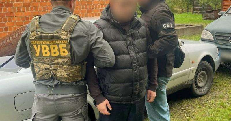 Перетворити кордон за €8500: на Буковині затримали контрабандистів 