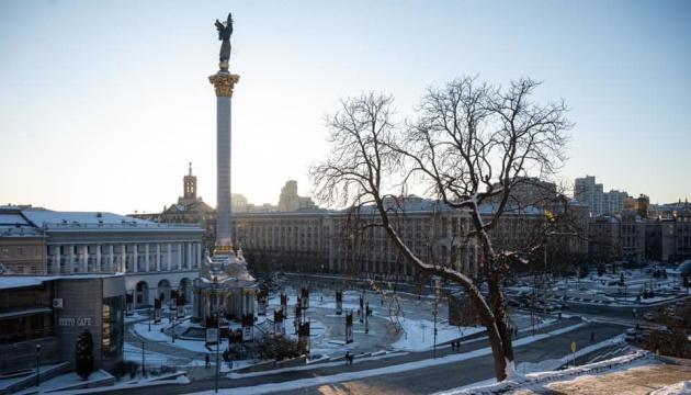 Згідно з прогнозами синоптиків, середня температура в грудні коливатиметься в межах від -3° до +5° за Цельсієм.