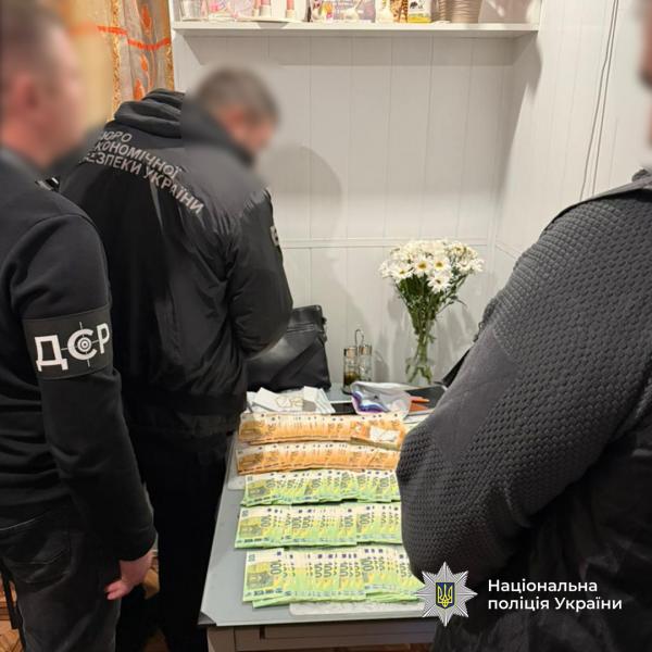 Правоохоронці виявили шахрайську схему, пов'язану з продажем автомобілів для Збройних Сил України, в якій брали участь жителі Прикарпаття.