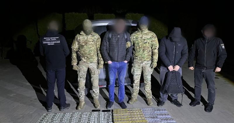 Правоохоронні органи зупинили три спроби нелегального переміщення людей через кордон. ФОТОзвіт