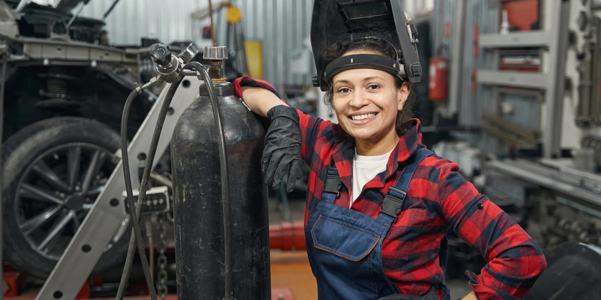 Не можна недооцінювати малий бізнес. Фізичні особи-підприємці забезпечують роботою більше ніж 800 тисяч українців — дивіться інфографіку.