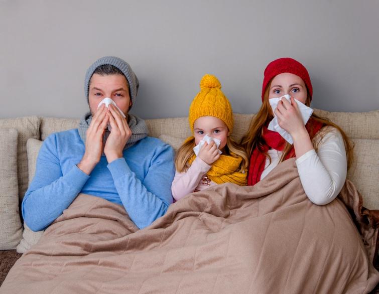 У Прикарпатті за останній тиждень було зафіксовано 3556 випадків захворювання на грип, ГРВІ та COVID-19.