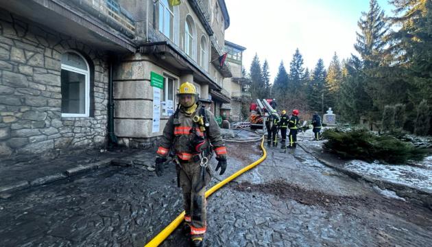 У Прикарпатському регіоні сталася пожежа в санаторії, внаслідок чого було проведено евакуацію понад ста осіб.