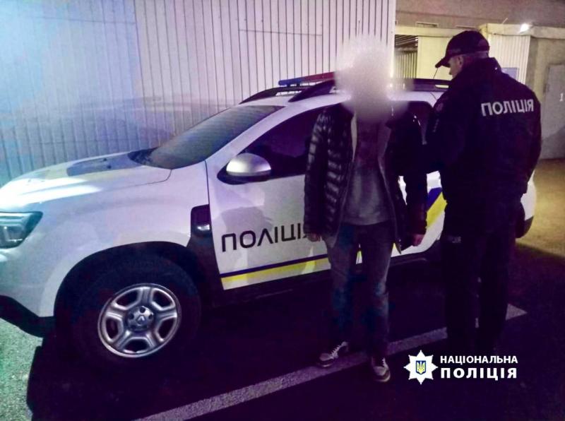 У Прикарпатті чоловік зробив спробу підпалу магазину.