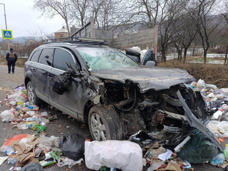 Житель Прикарпаття опинився в аварії з вантажівкою для збору сміття на Львівщині.