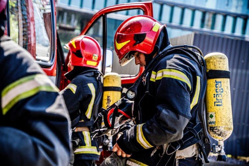 У селі неподалік Франківська внаслідок пожежі постраждали чоловік та жінка.