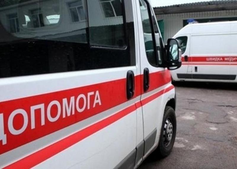 У Херсоні російські війська атакували медичний автомобіль, унаслідок чого загинув водій.