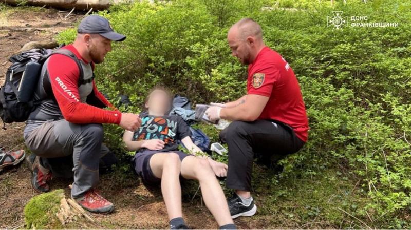 Гірські рятувальники надали допомогу підлітку, що втратив свідомість під час підйому на вершину Говерли.