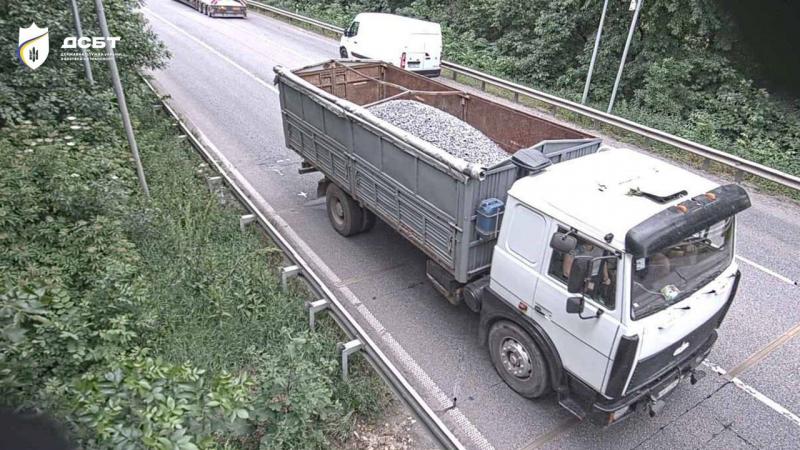 Кількість штрафів за перевантаження зменшилася на третину - Auto24