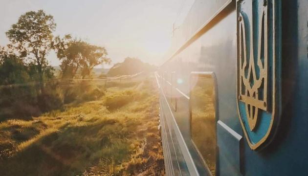 Укрзалізниця оголосила про запуск нових додаткових маршрутів з Львова до Ворохти.