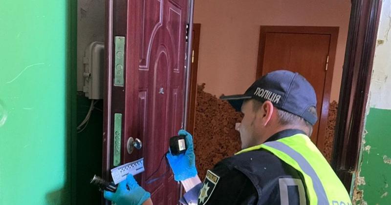 Шокуюча новина з Івано-Франківської області: жінка вчинила вбивство своєї свекрухи, залучивши до цього злочину власного сина.