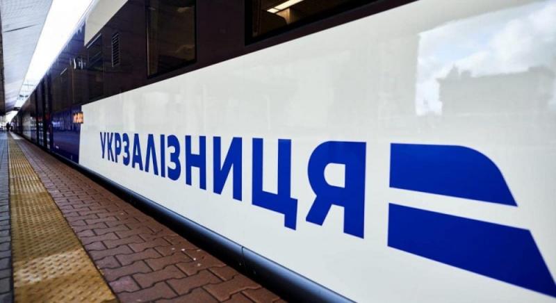 Росія завдала удару по залізничній інфраструктурі: потяги зазнають затримок та змінюють свої маршрути.