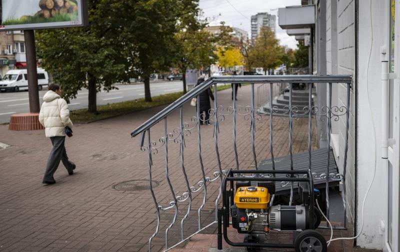 Сьогоднішні графіки відключень електроенергії в Україні: детальний перелік по регіонах.