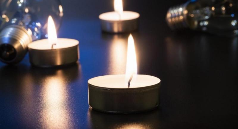 Графіки відключень електроенергії на 9 грудня: скільки часу українці залишаться без світла.