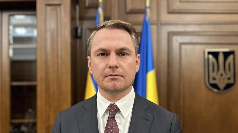 Генеральний прокурор оголосив про викриття схеми зловживань фінансами профспілок, в результаті чого трьом керівникам профспілкових організацій вручено повідомлення про підозру.