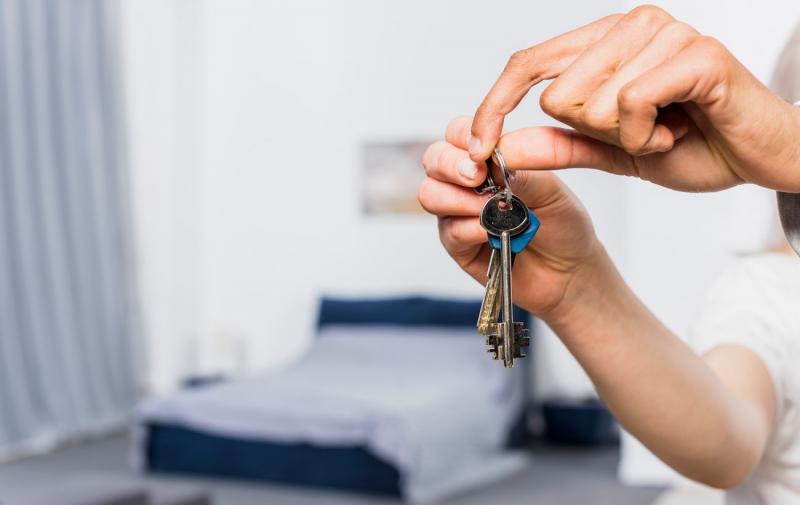 В Україні спостерігається зростання цін на оренду та придбання кімнат: де знаходяться найдорожчі та найдешевші варіанти житла.