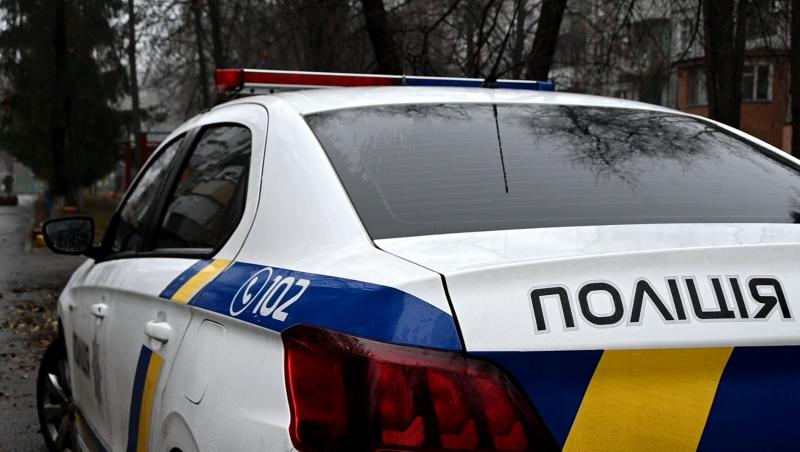 У Буковині група іноземців підпалила сільську раду: інцидент потрапив на відео - Деталі | Експрес онлайн