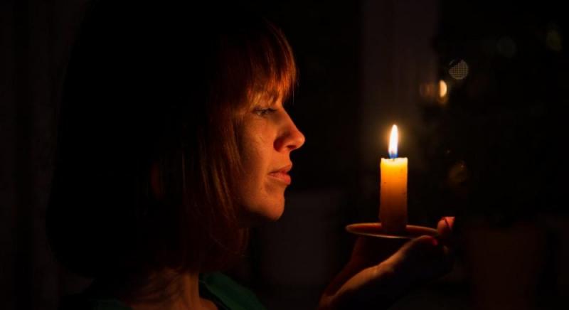 Розклад відключень електрики на 24 лютого: коли українці залишаться без світла у вівторок.