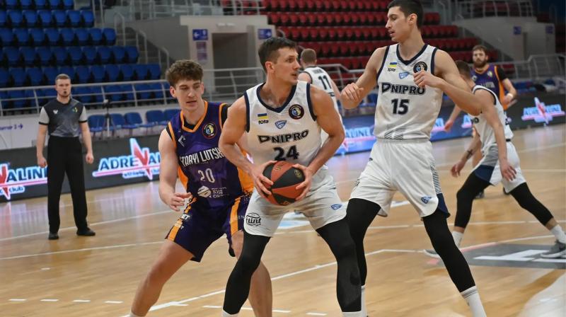 Дніпро здобув вражаючу перемогу над Старим Луцьком у грі Суперліги.