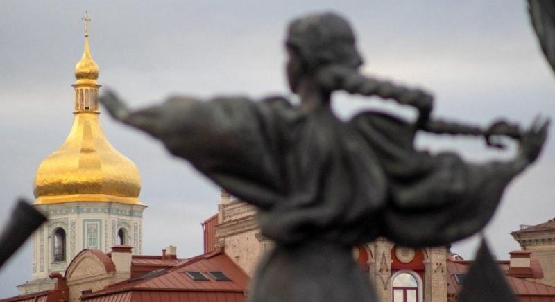 Завтра в Києві стовпчик термометра знизиться до позначки нижче за +10°.