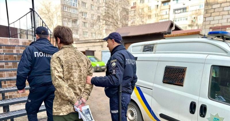 У Миколаївській області сталася жахлива трагедія: трирічний малюк загинув, поки його батько розважався за келихом алкоголю.