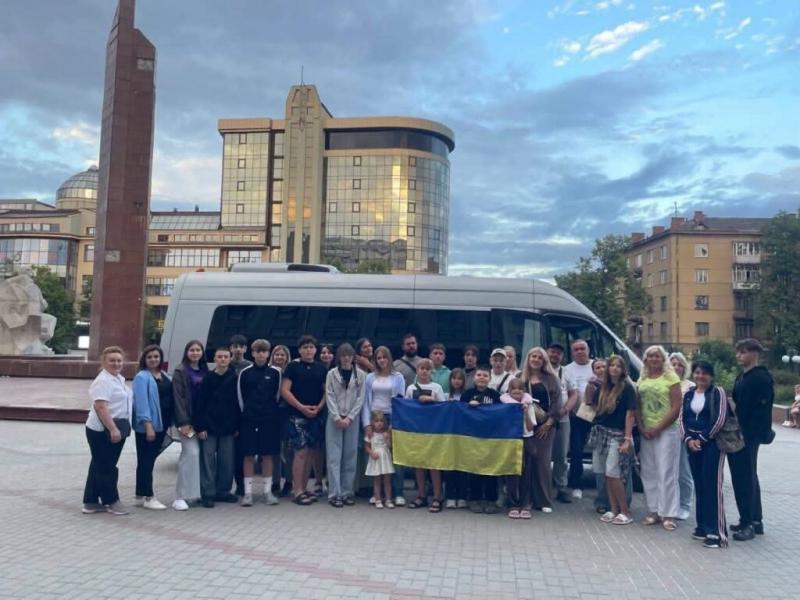 Діти військовослужбовців з Івано-Франківської громади вирушили на відпочинок у Ніредьгаза, що в Угорщині.