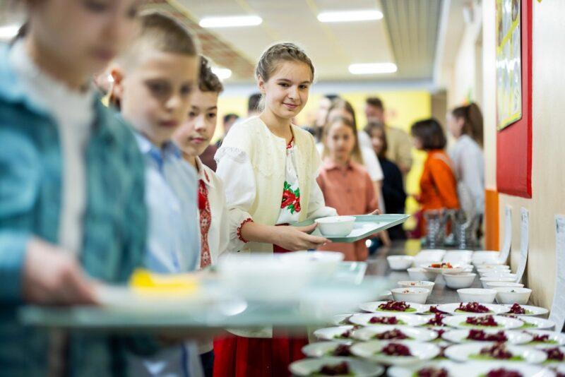 Марцінків запевнив, що перерахує кошти на потреби ЗСУ, якщо діти будуть відмовлятися від безкоштовних обідів.