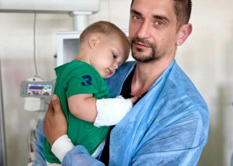 У Києві вдалося врятувати дитину, яку укусила змія.