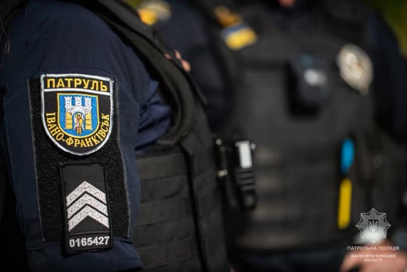 У Драгомирчанах застосували покарання до водія, який не мав водійських прав, а також до власниці автомобіля, що дозволила йому сісти за кермо.