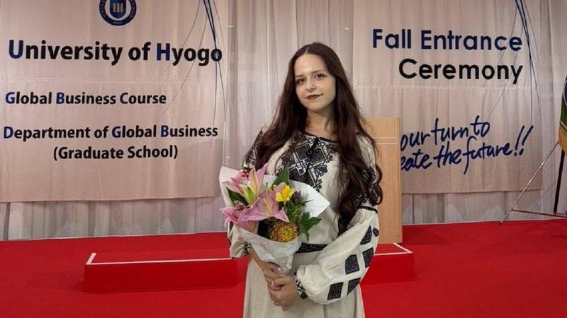Учениця Івано-Франківського ліцею №11, Анастасія Федорак, стала студенткою Університету Хього в Японії.